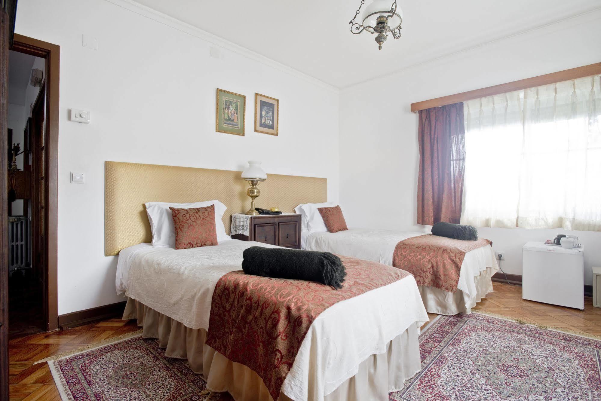 Casa Shanti Niketan Ештуріл Екстер'єр фото