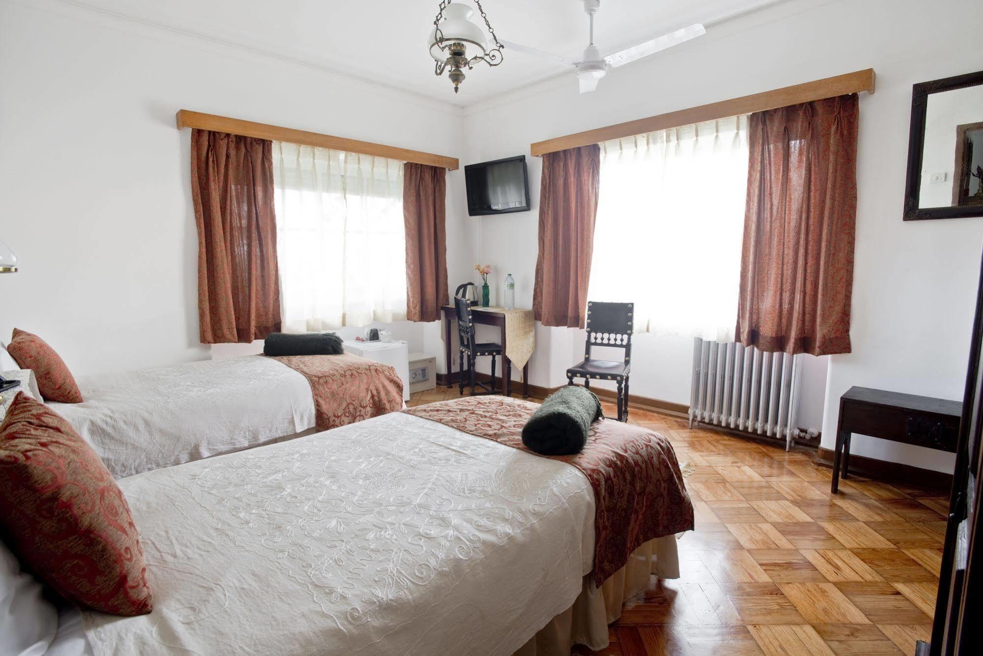 Casa Shanti Niketan Ештуріл Екстер'єр фото