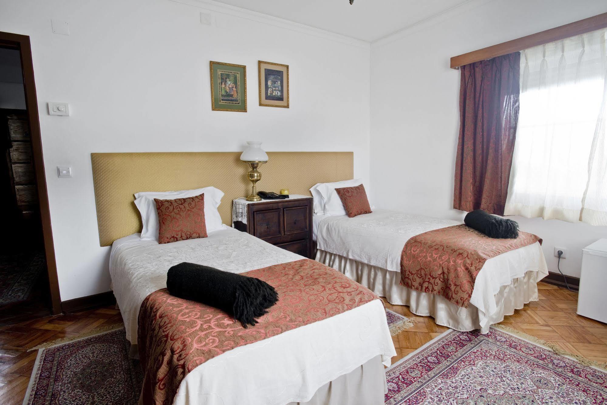 Casa Shanti Niketan Ештуріл Екстер'єр фото