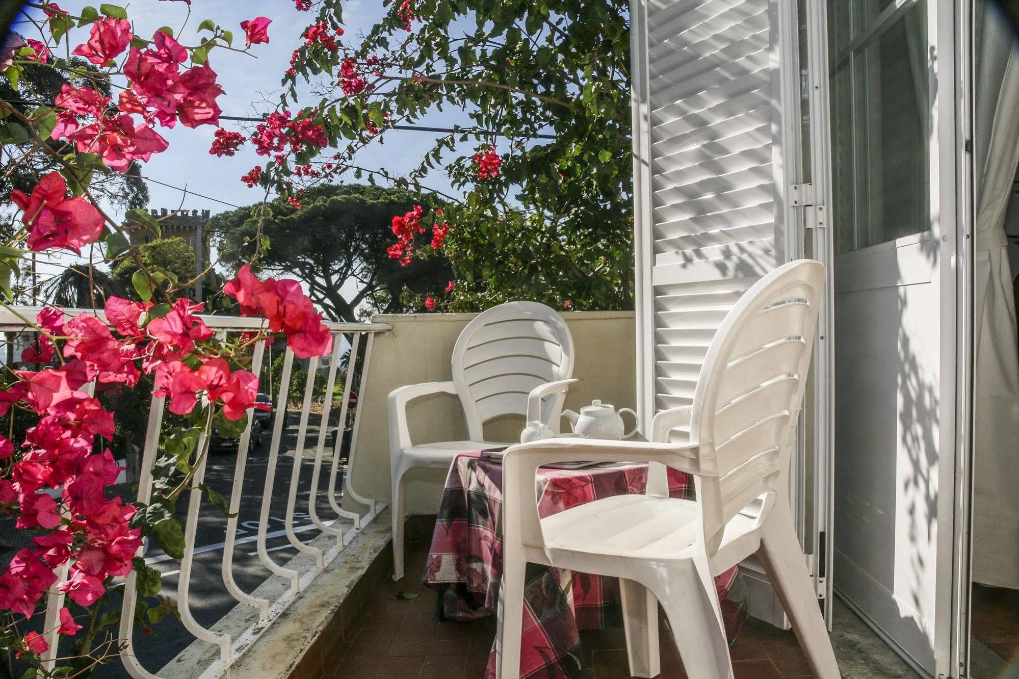 Casa Shanti Niketan Ештуріл Екстер'єр фото