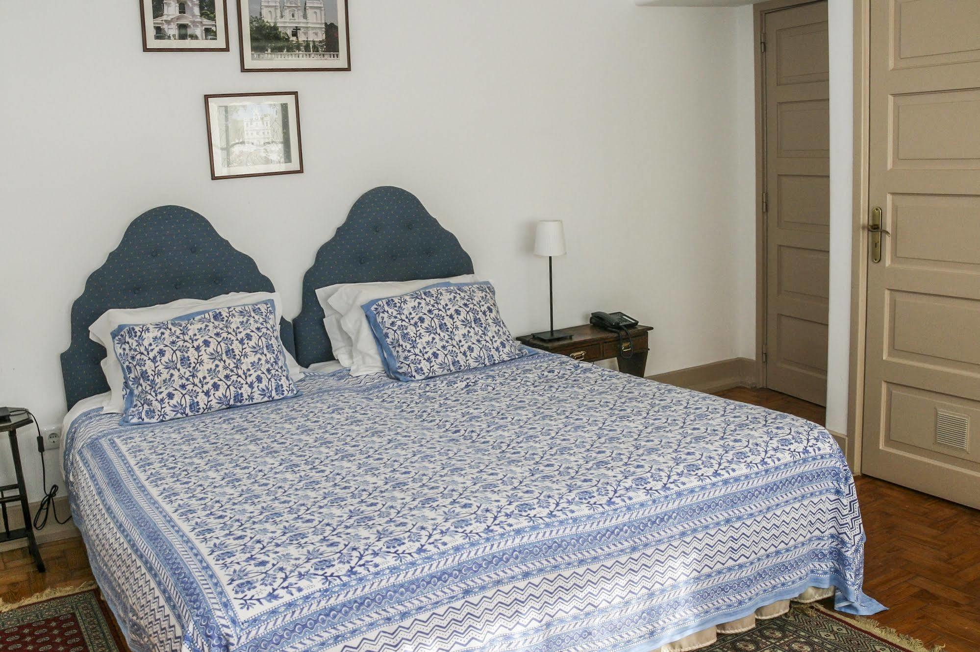 Casa Shanti Niketan Ештуріл Екстер'єр фото