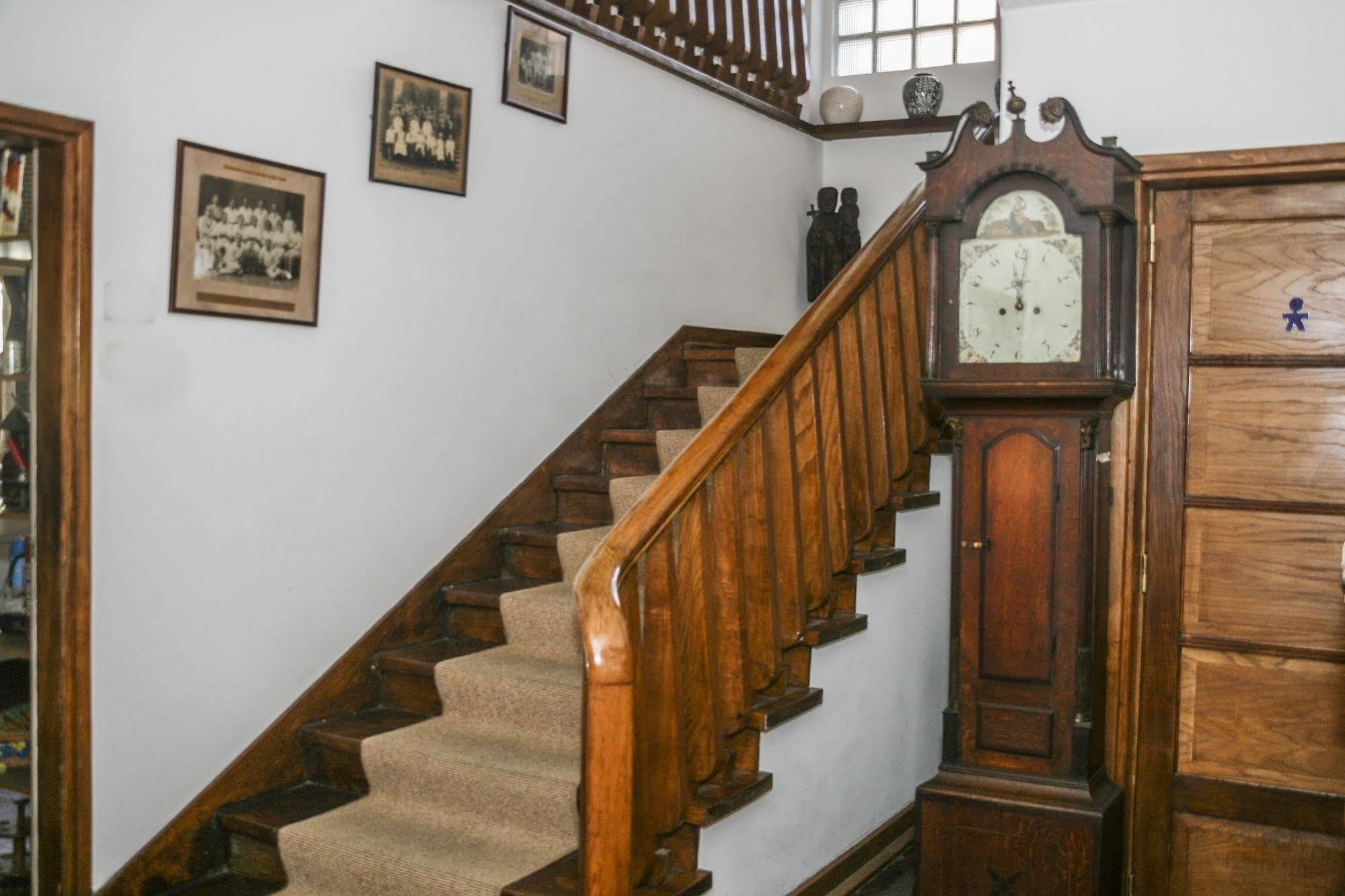Casa Shanti Niketan Ештуріл Екстер'єр фото